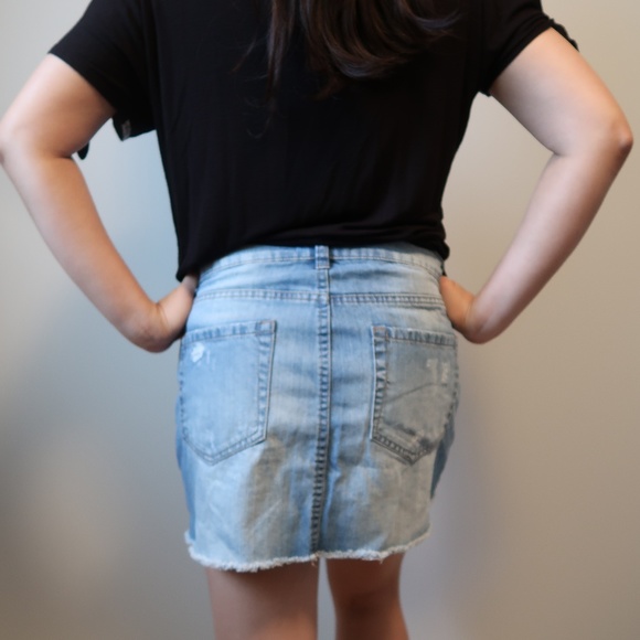 EIGHTY TWO Denim Skirt Size 9 - Picture 4 of 6